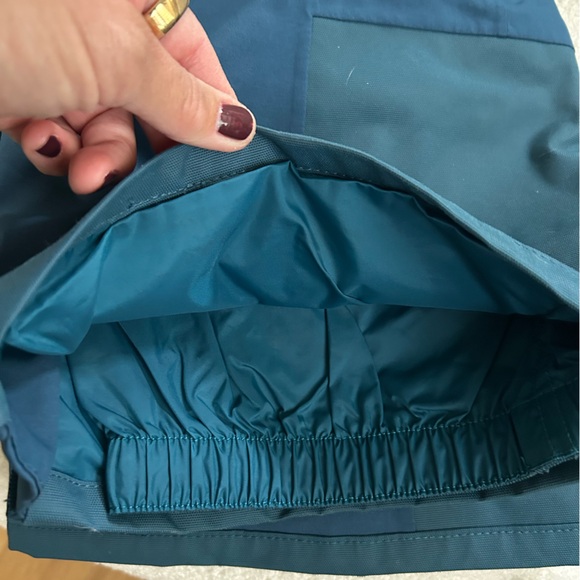 The North Face insulated snow pants - Picture 2 of 5